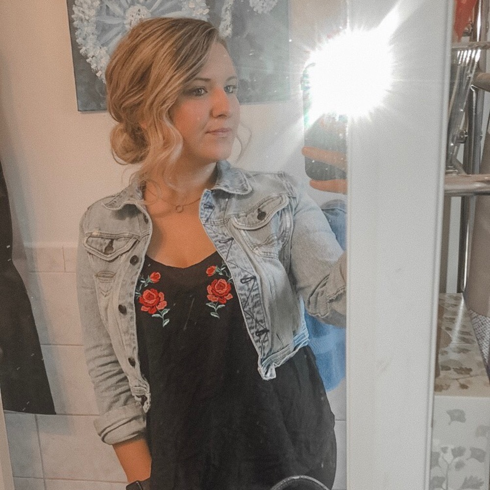 Meet your Posher, Emily